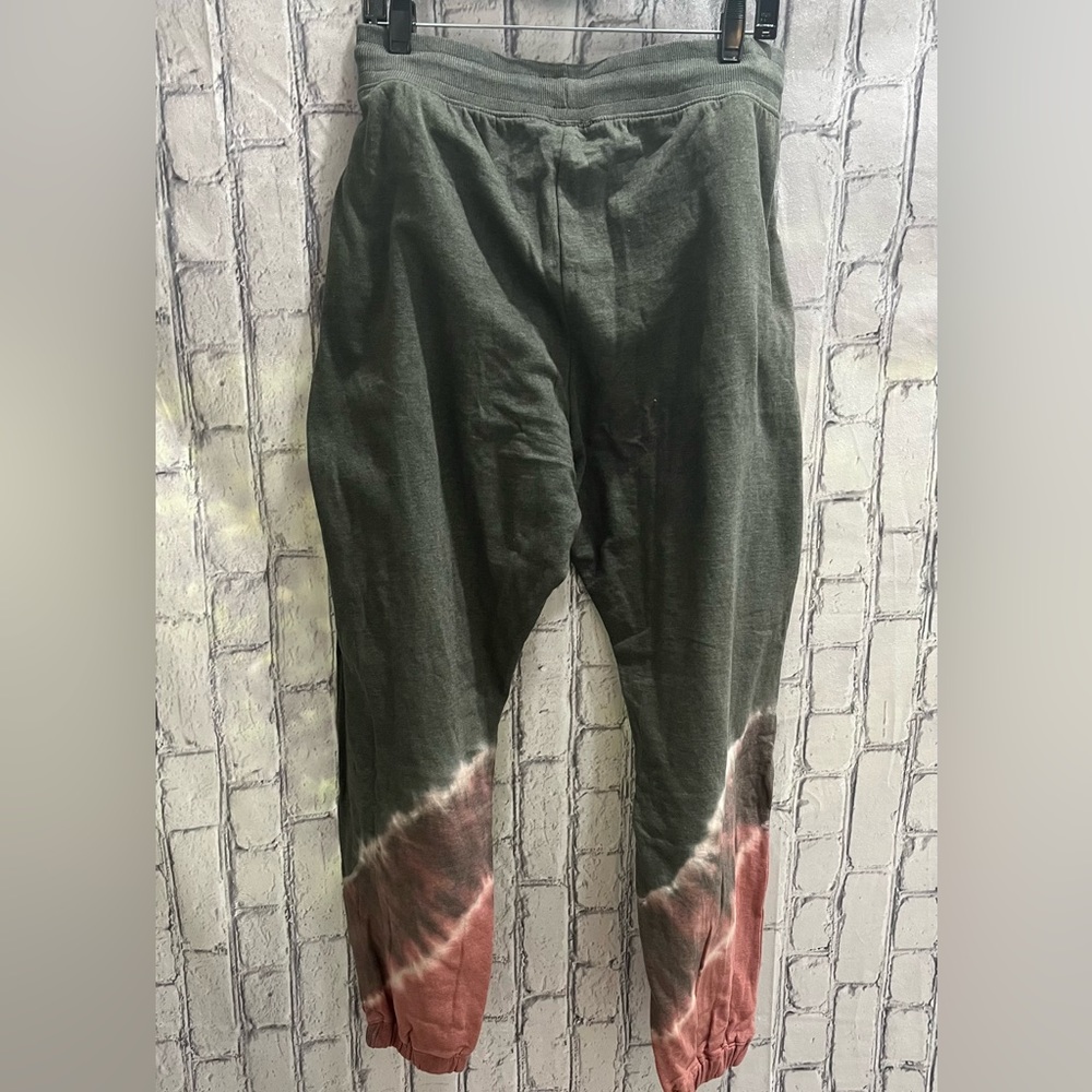 Bebe Size:2X Women Tie Dye Jogger Vintage Olive/ Rose 60% Cotton - Picture 8 of 8